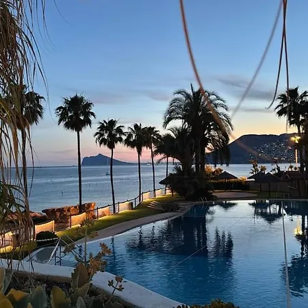 Beachfront With Xxl Terrace & Pool, Calpe Apartament *